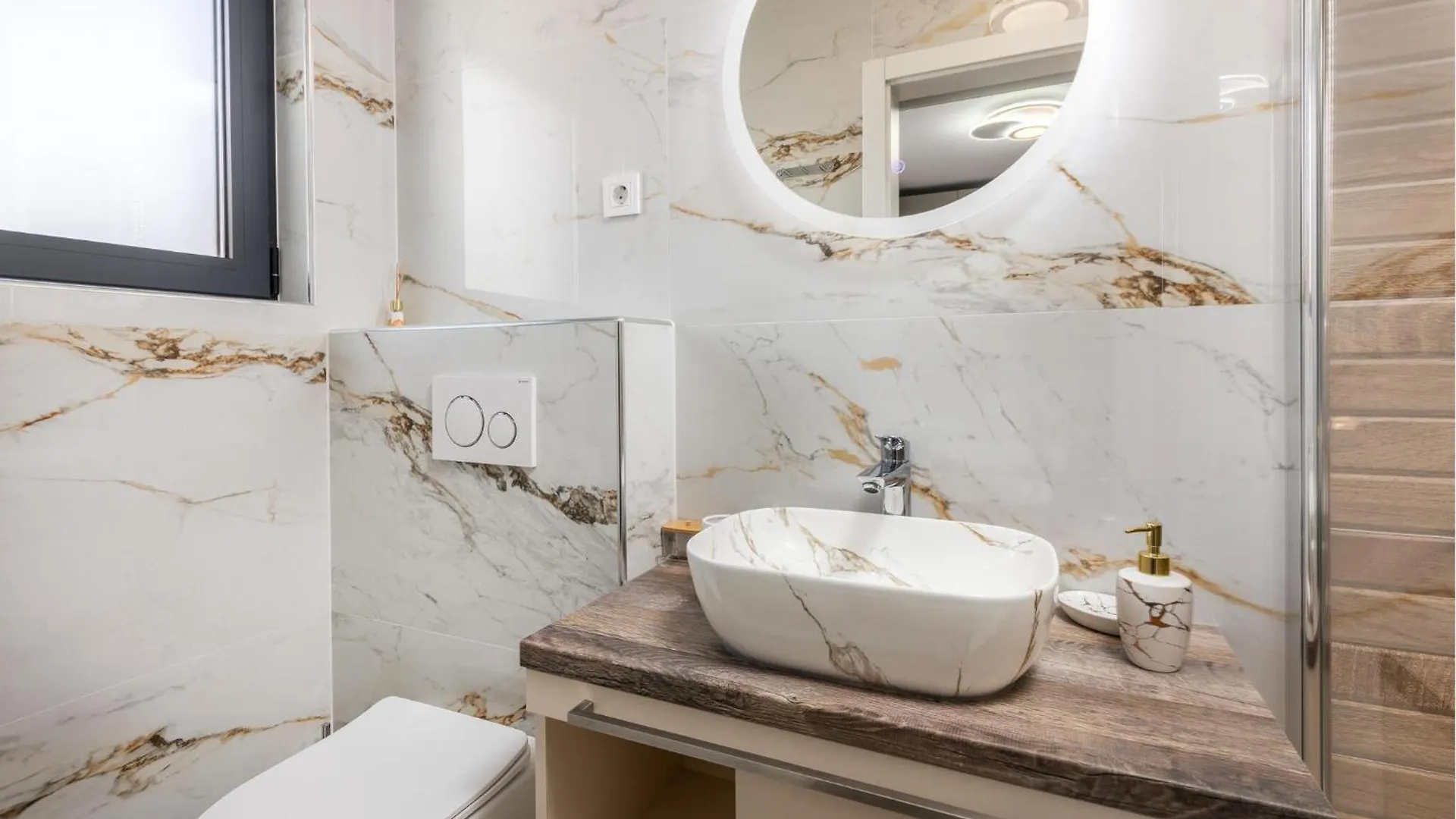 Amazing Home In Lovran With Sauna Croatie